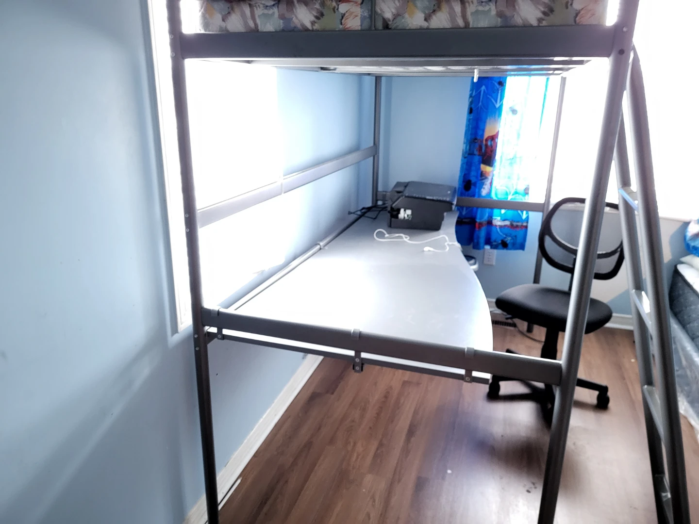 Kids Bed and desk combo - photo 4