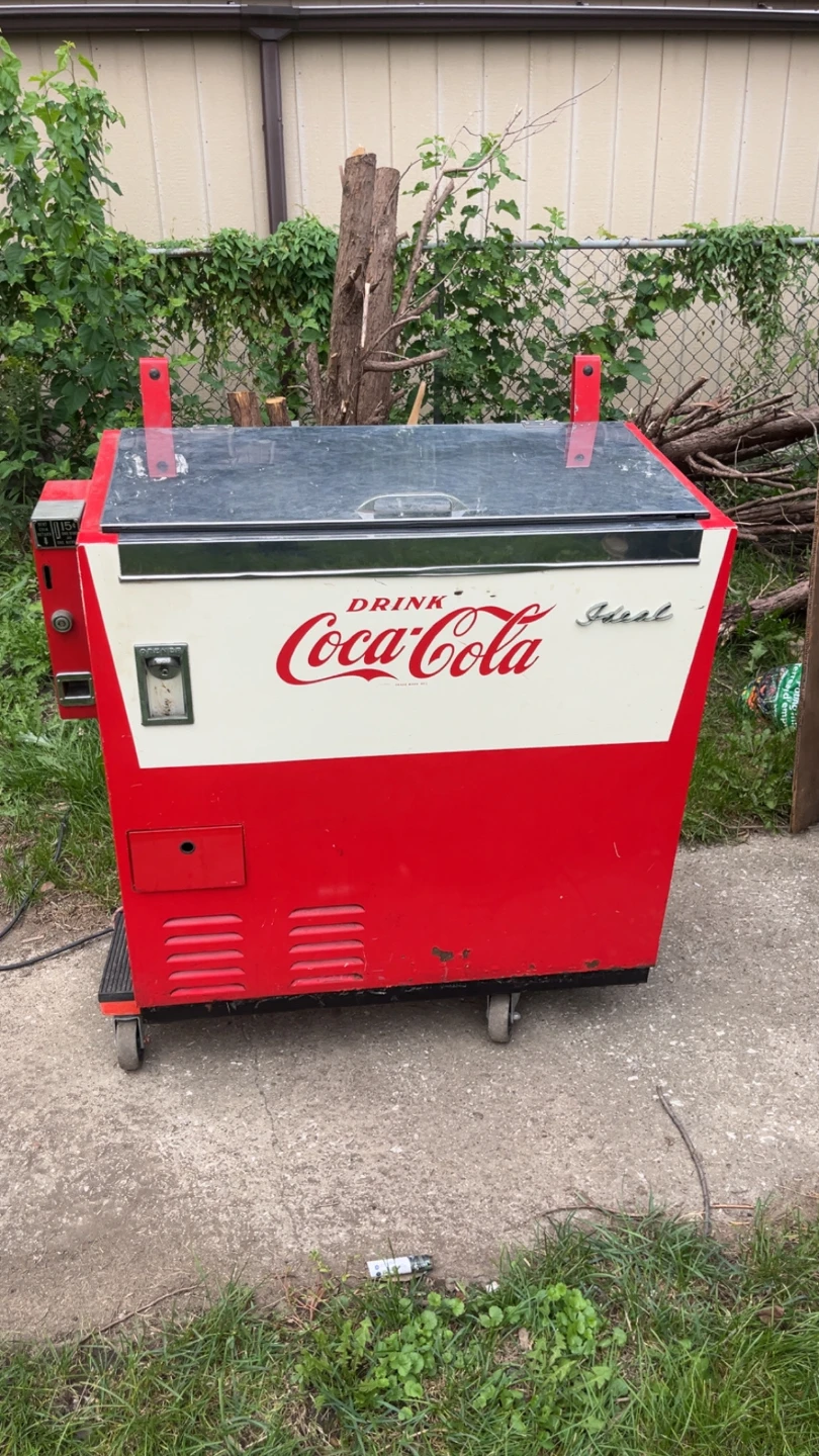 1960 vintage Coca-Cola ideal sliding coin mechanism cooler