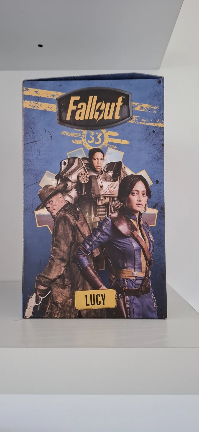 FALLOUT LUCY STATUE - photo 4
