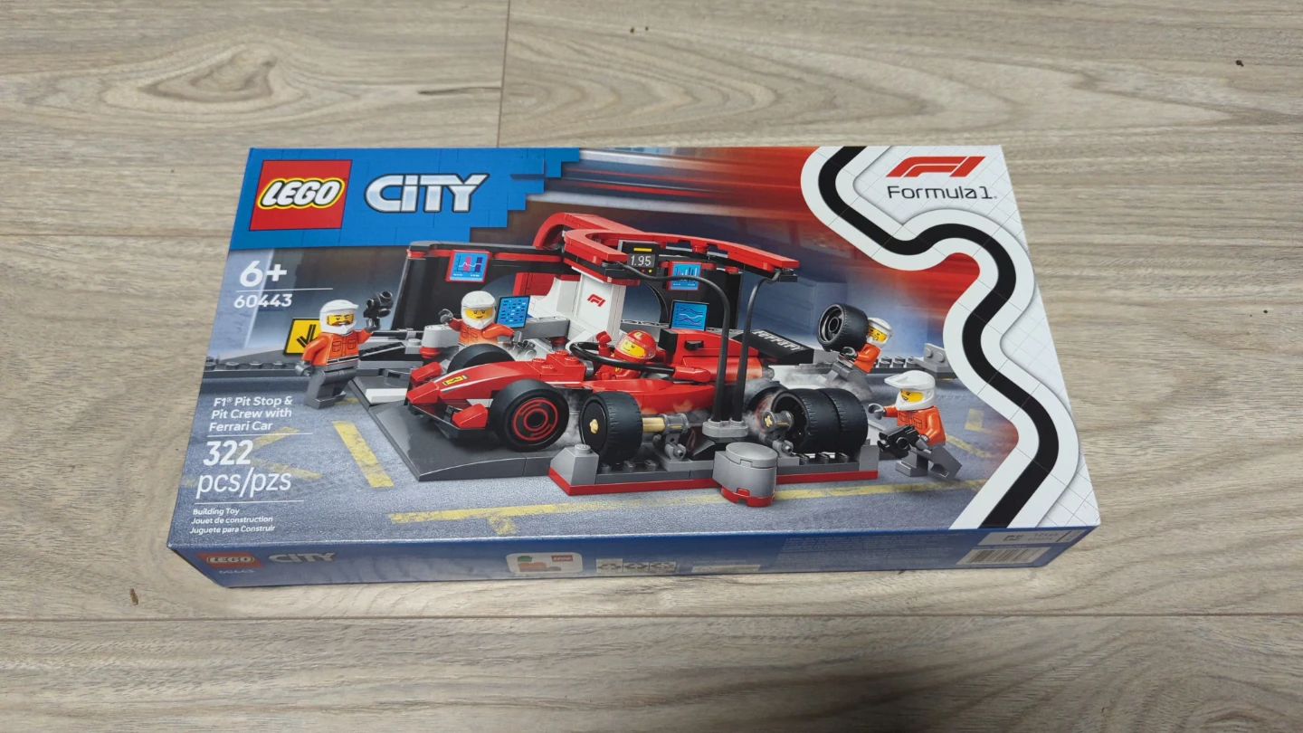 Lego 60443F1 Pit Stop & Pit Crew with Ferrari Car