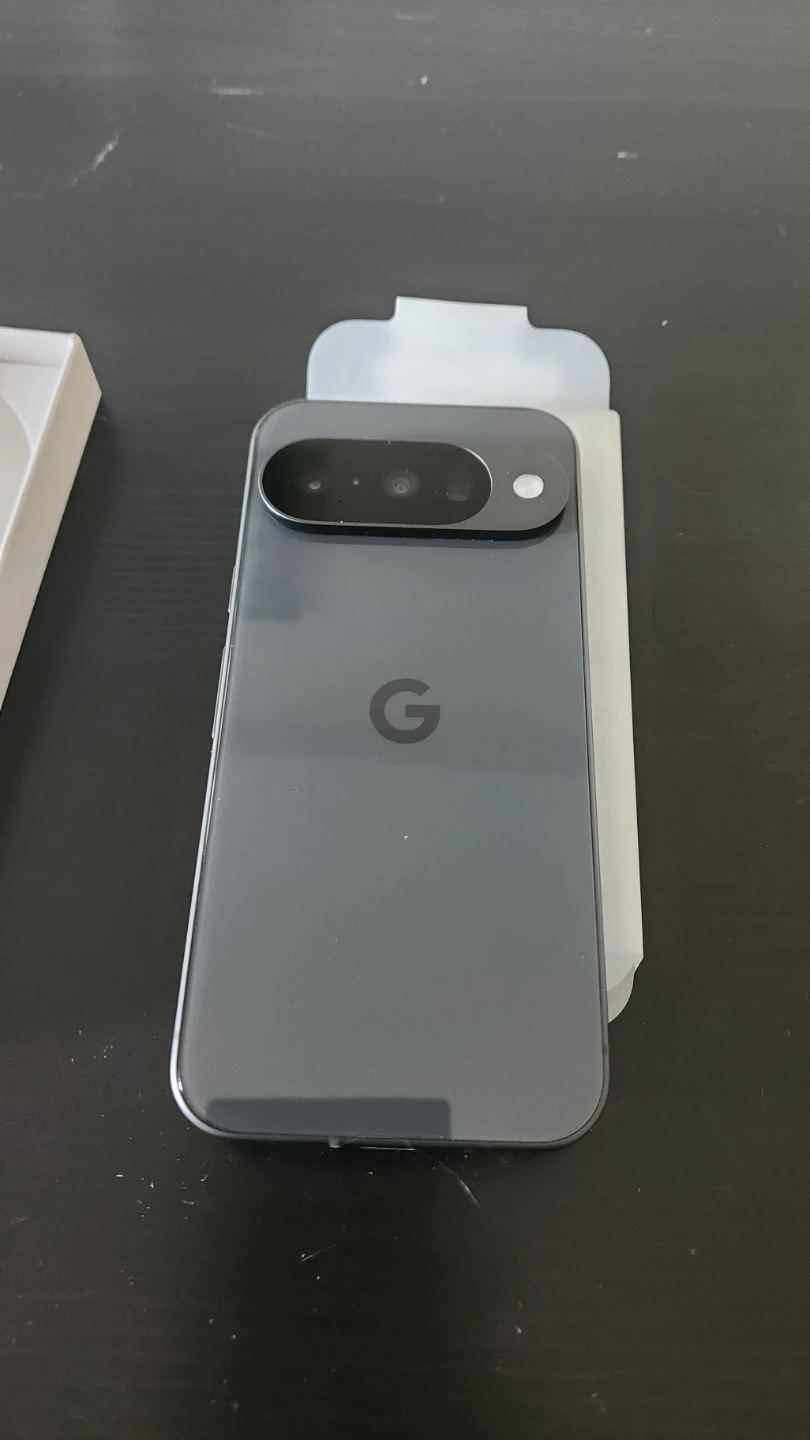Brand New Google Pixel 10 - photo 4