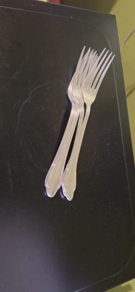 Set of 4 silvertone  steel forks - photo 3