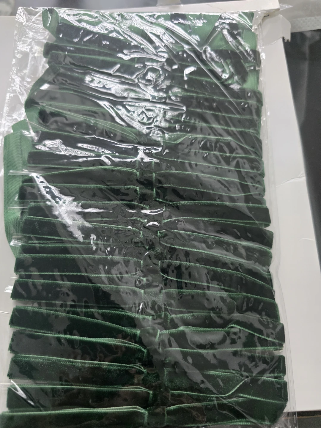 24 Dark Green Velvet Bows(2boxs)