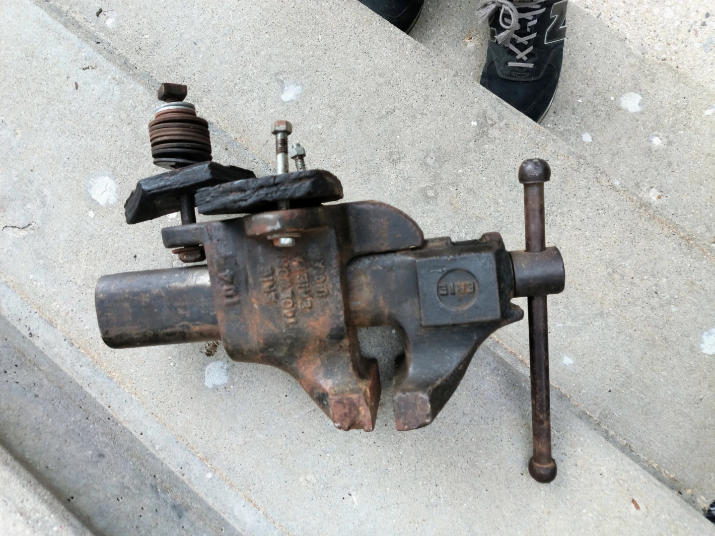 Larger Vice used Erie Vice made in USA Heavy - photo 2