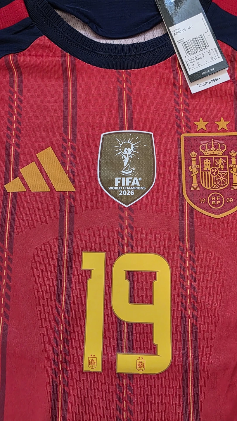 Lamine Yamal Spain jersey with 2 stars - photo 5