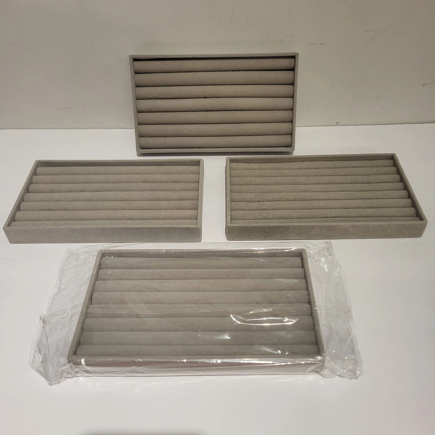 Set of 16 grey velvet jewelry organizer trays - photo 4