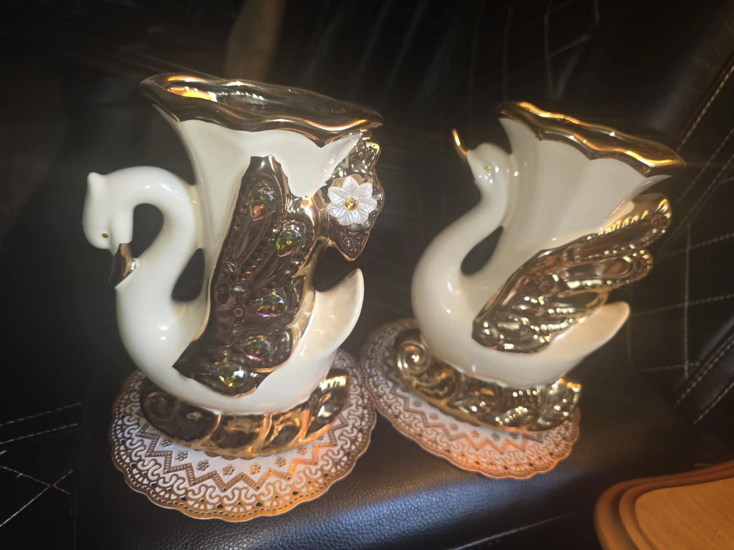 Set of Two Decorative Swan Vases - photo 3