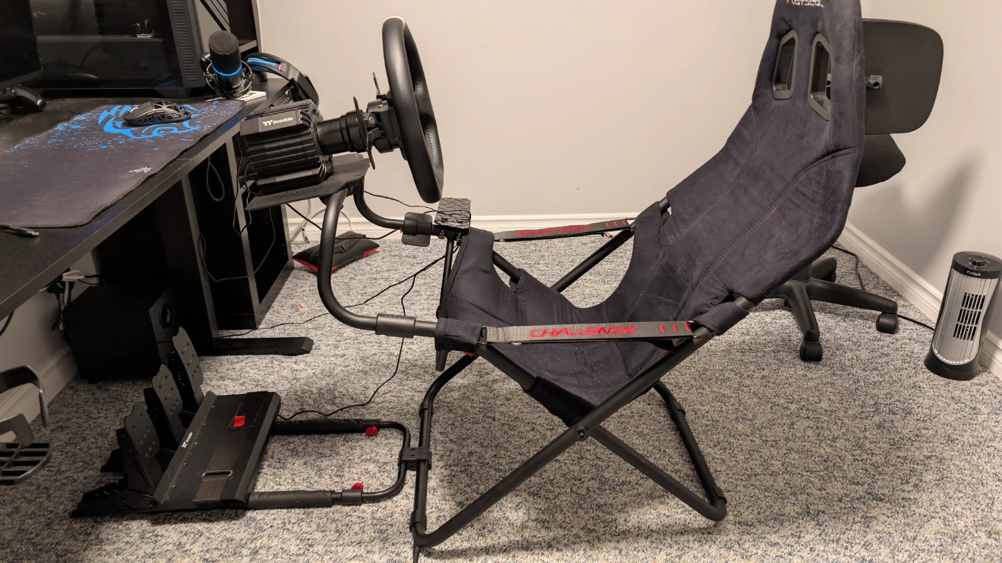 Thermaltake g6 Racing Wheel and Playseat Challenge Bundle