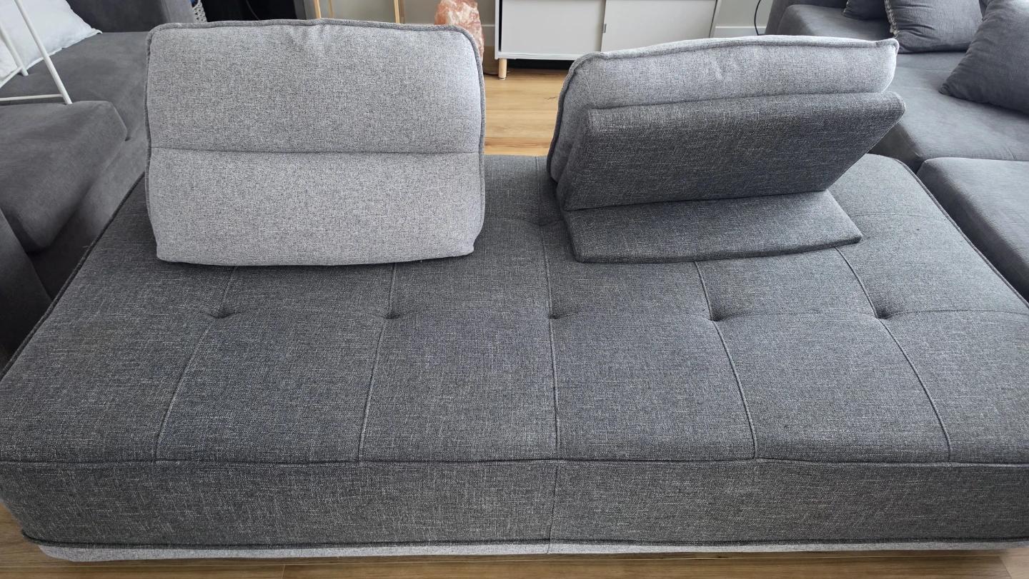 Structube Chameleon Modern Sofa