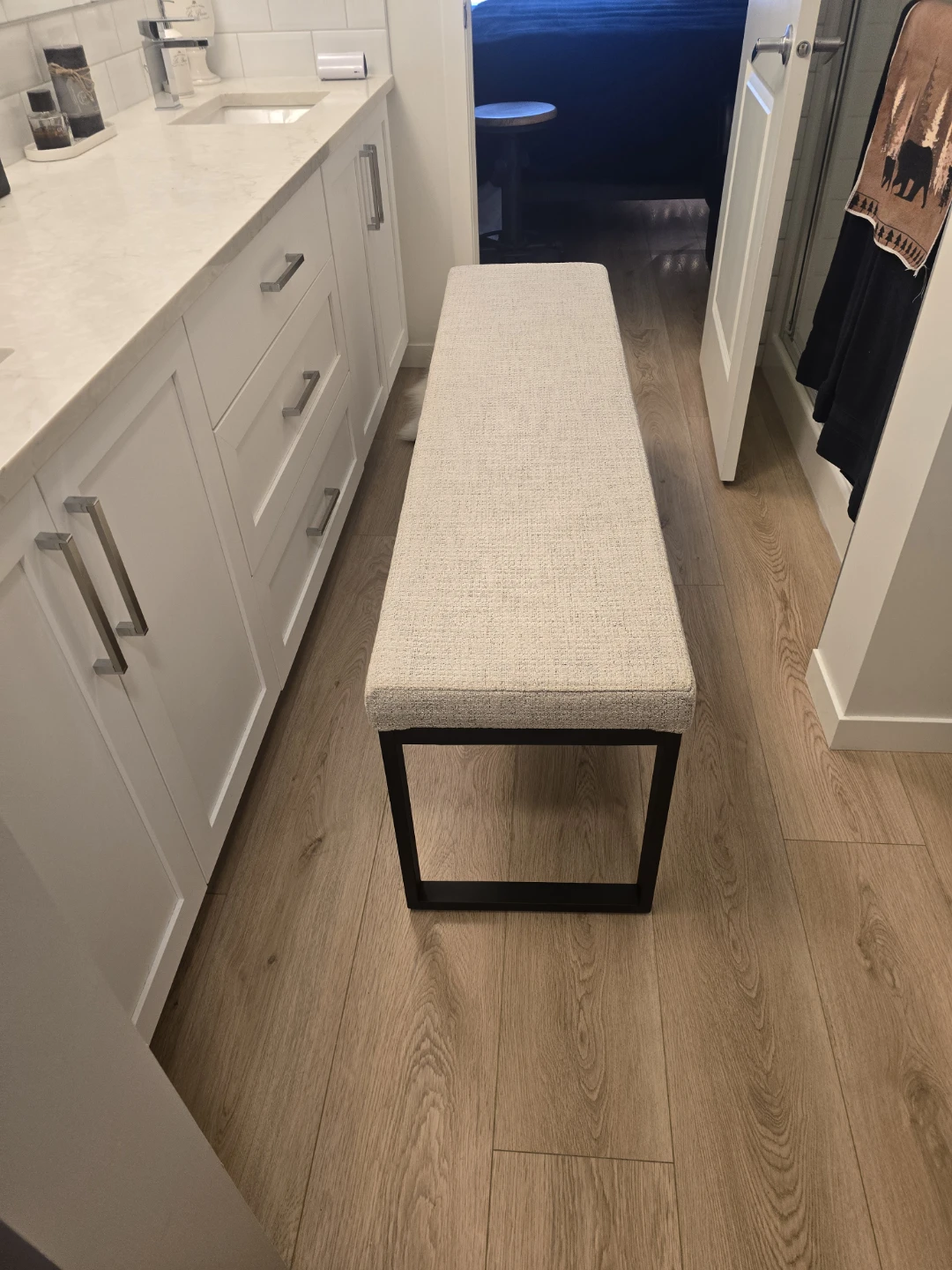 CRATE AND BARREL. 60 IN HIGH QUALITY BENCH - photo 2