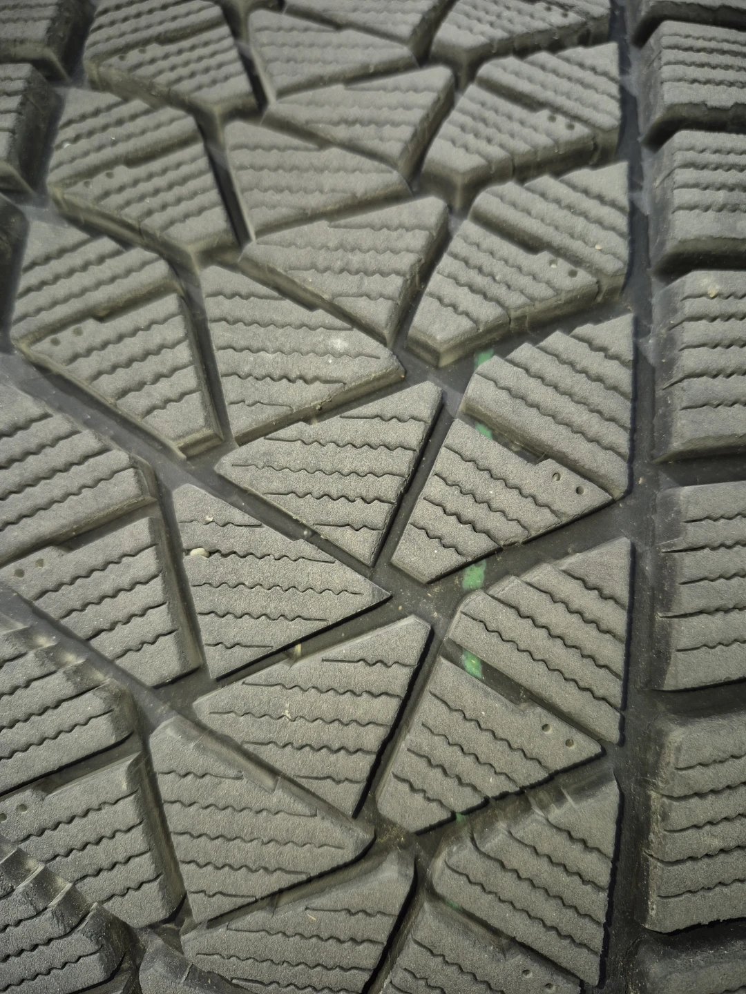 Bridgestone Blizzak Winter Tires on OEM  Nissan Rims - photo 4