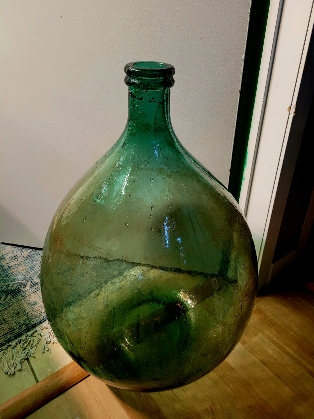 Large glass jug ( demijohn )