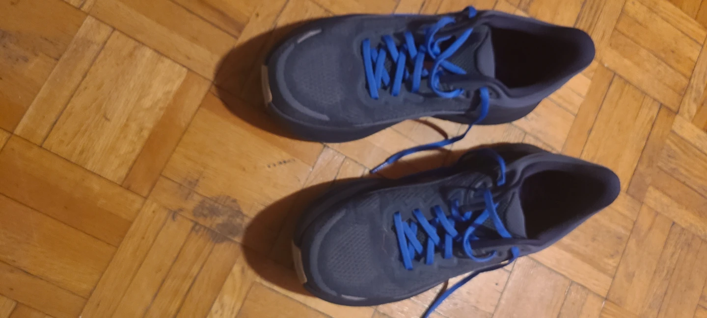 Hoka Bondi 9 Running Shoes - Size 9.5 US - photo 4