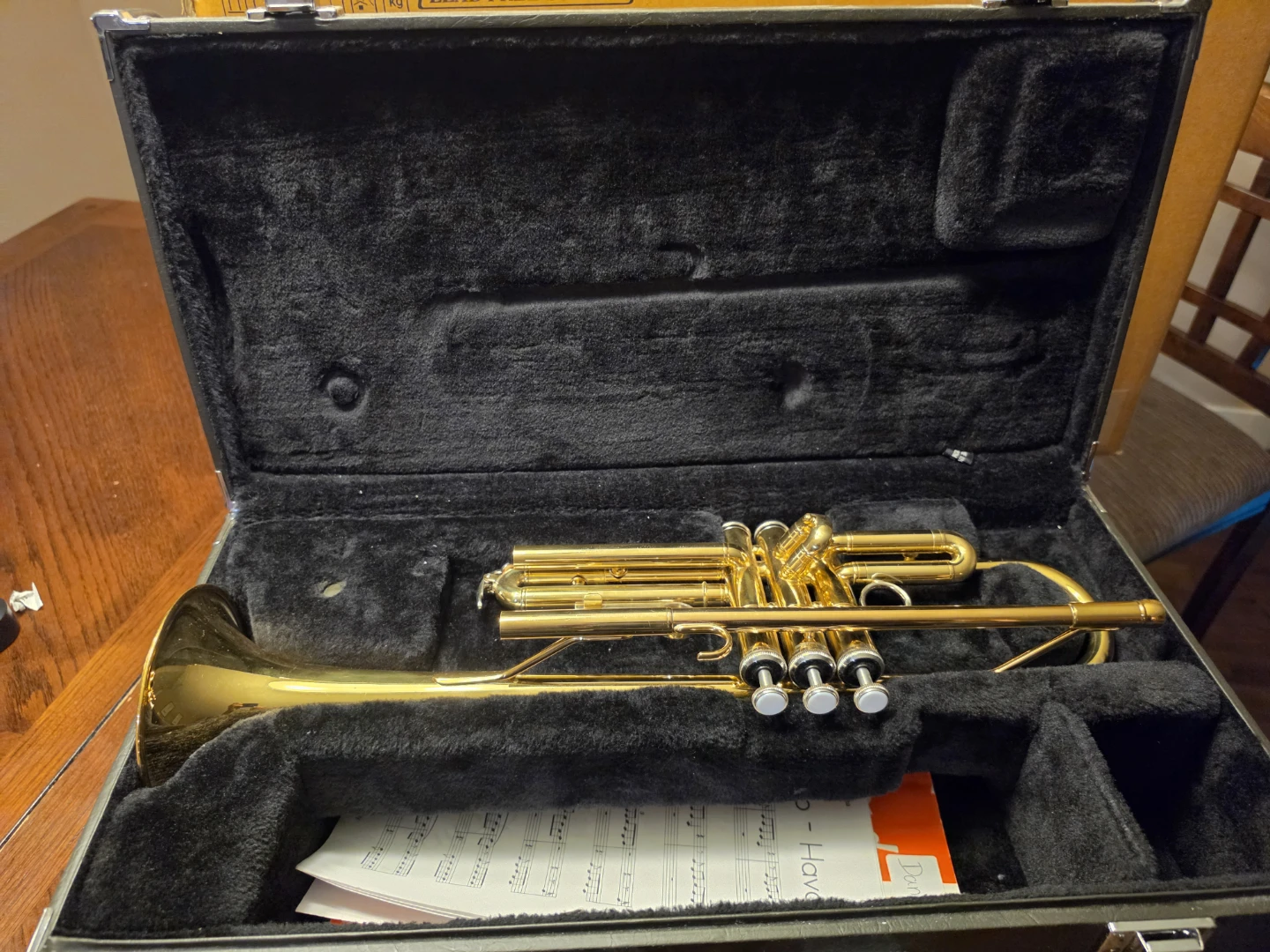 Yamaha Trumpet with Case - photo 3