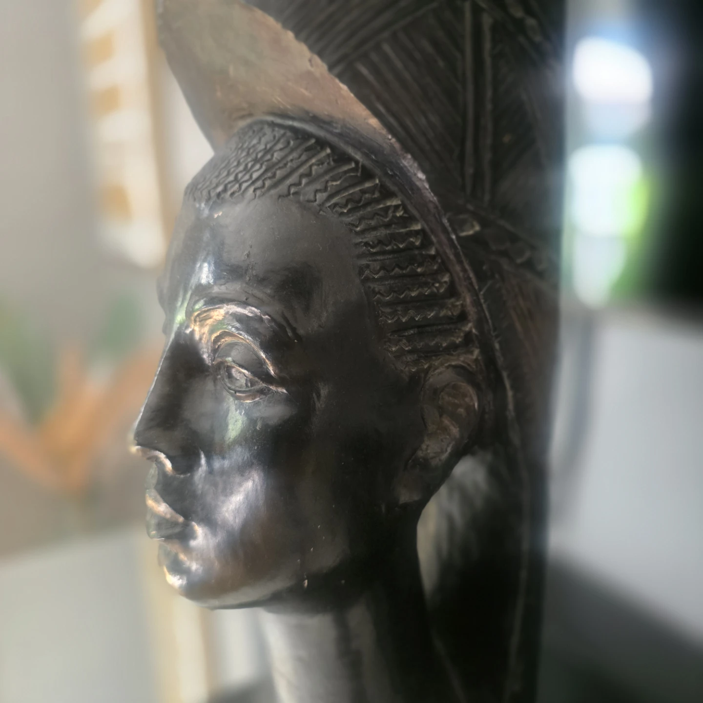 Decorative Bust of a Woman - photo 2