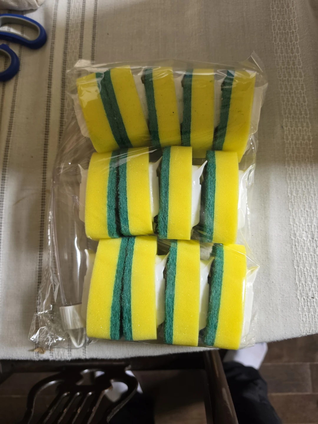 Dish Wand with 12 Replacement Sponges