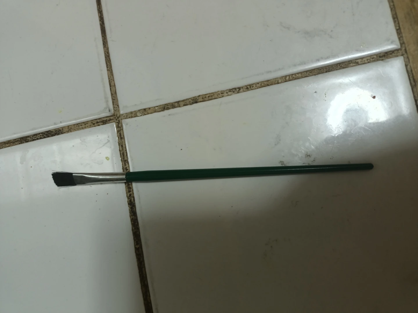 Green handle flat brush🏈
