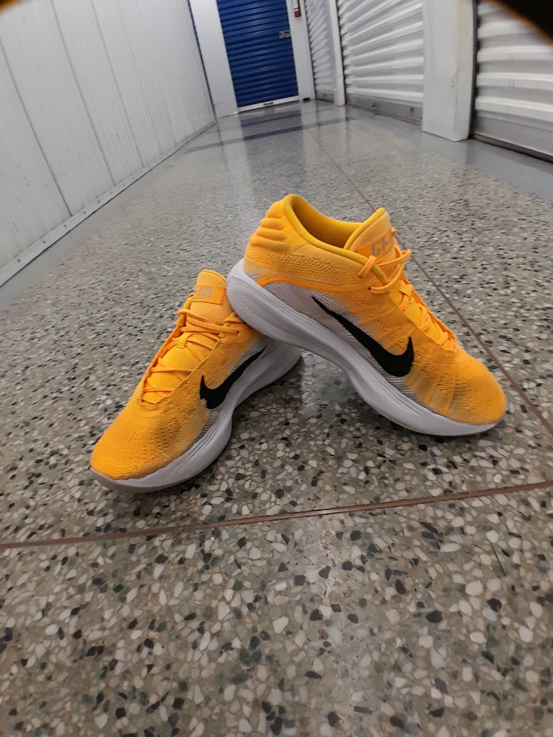 Nike Running Shoes Men's Size 11 - photo 4