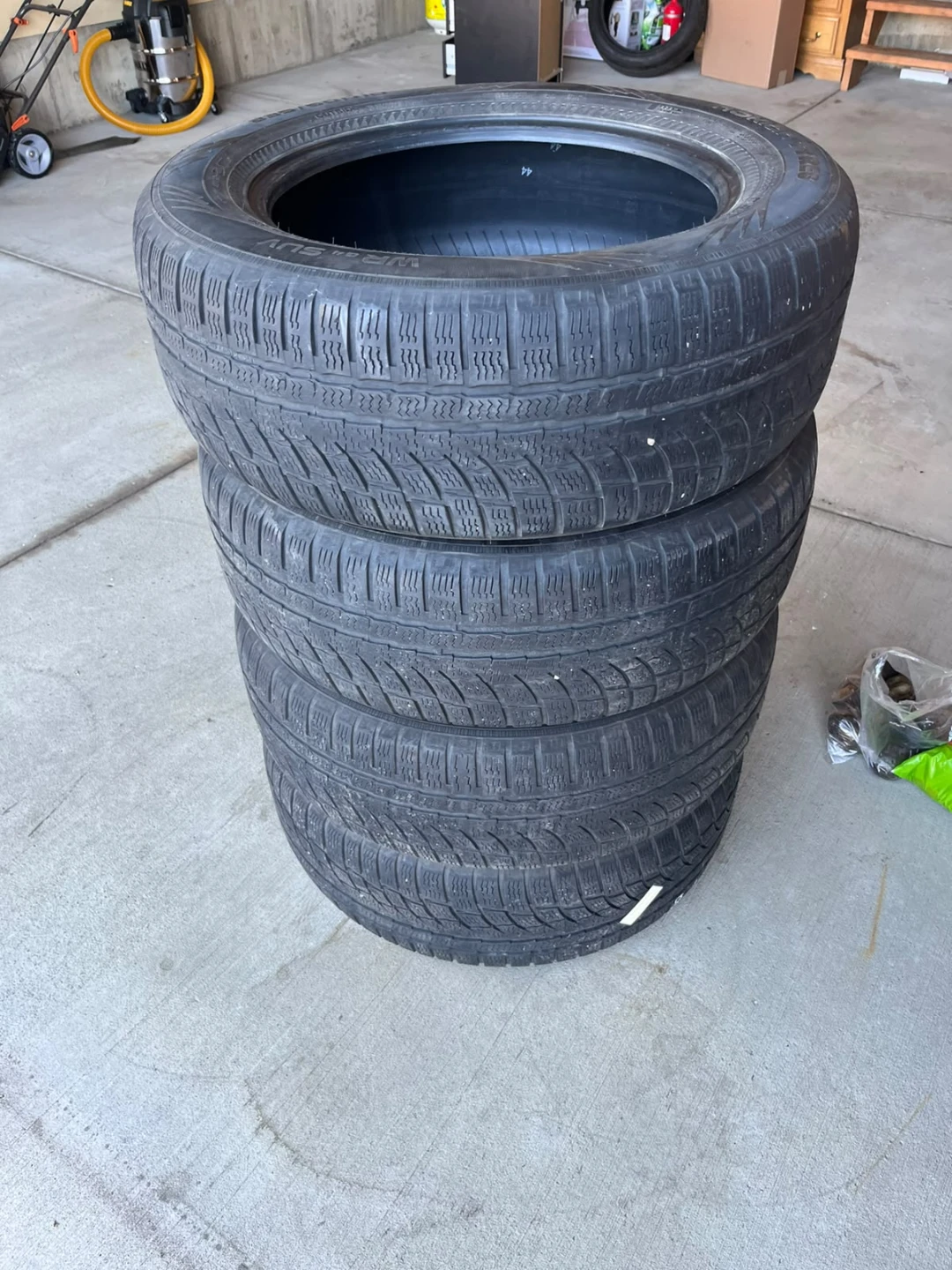 4 Nokian WR G4 SUV 235/60R18
