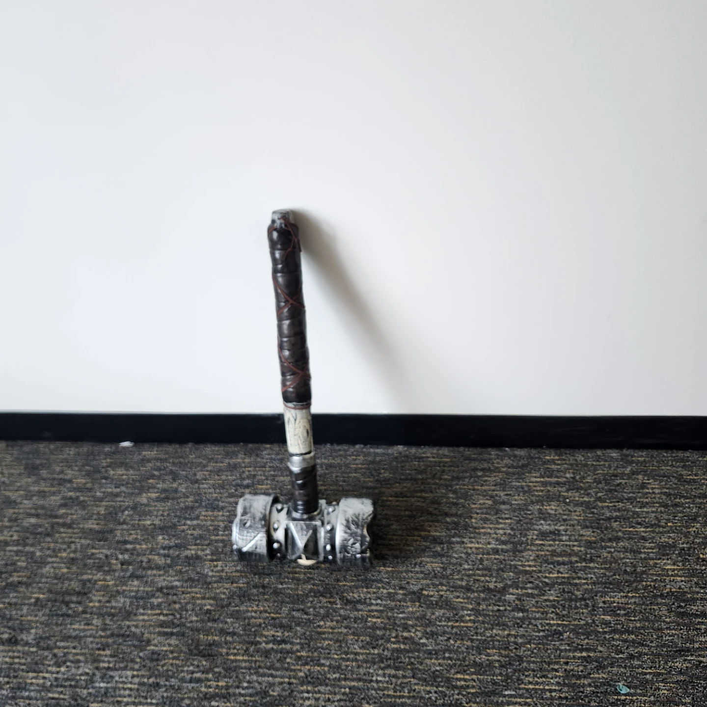 Suit Yourself Costume Co. War Hammer - photo 3