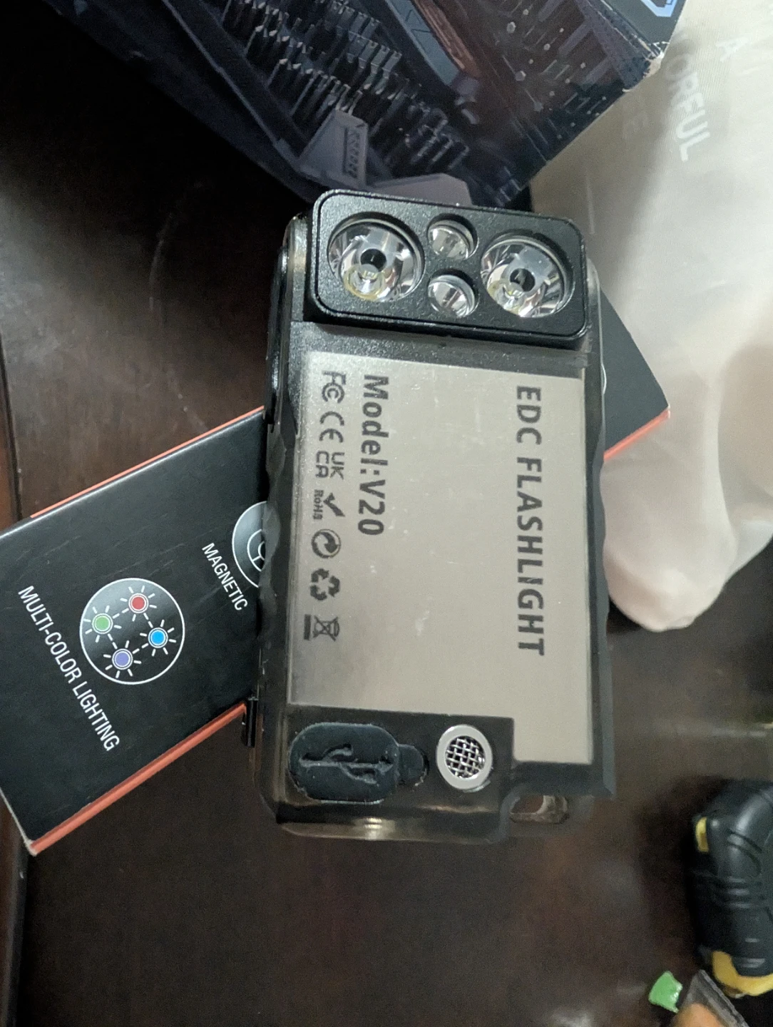 BORUIT EDC Flashlight Model V20 - photo 4