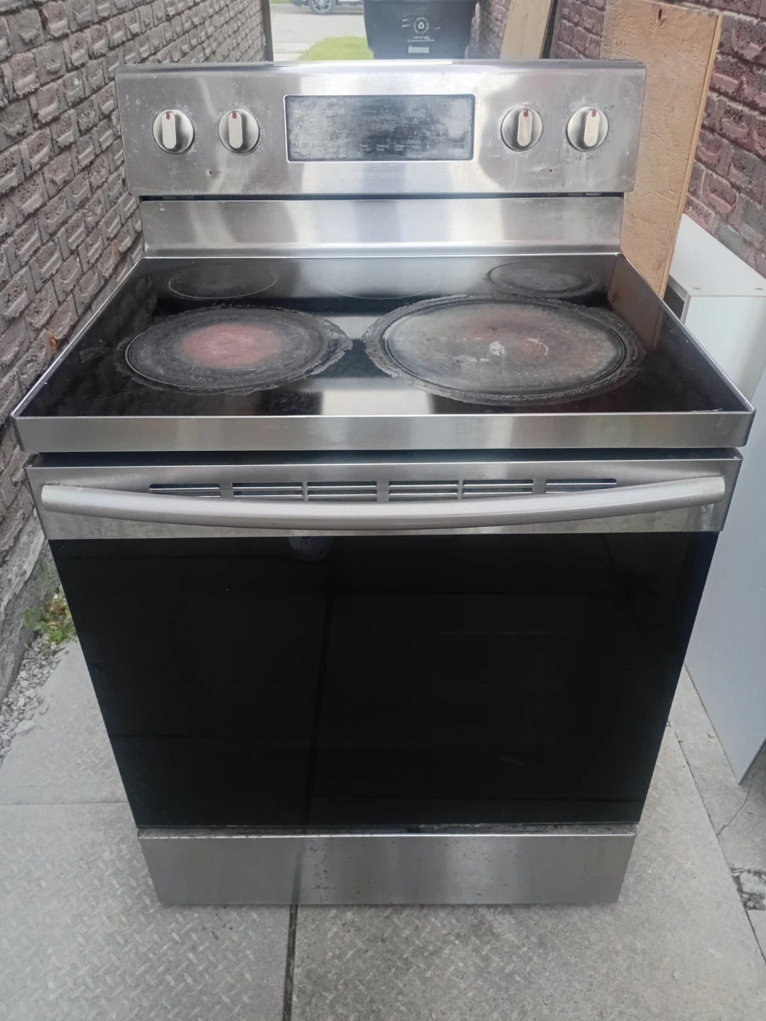 Samsung Stainless Steel Electric Range - photo 3