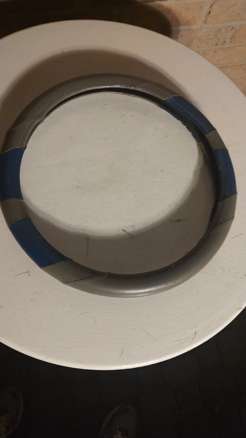 Steering wheel cover