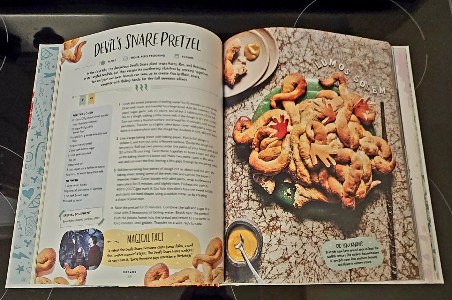 Harry Potter Book Lot: Film Wizardry and Official Baking Book - photo 4