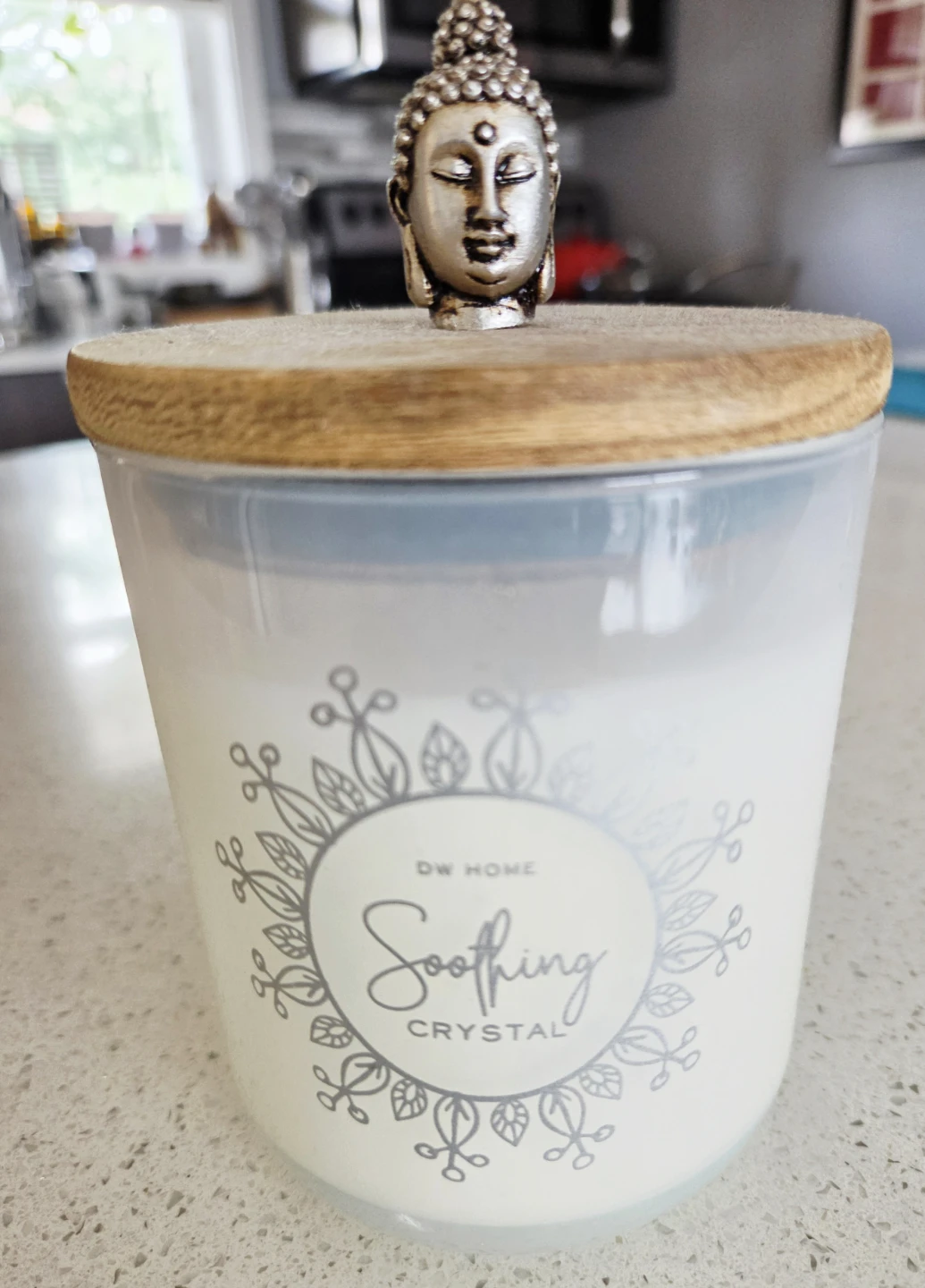DW Home Soothing Crystal Candle