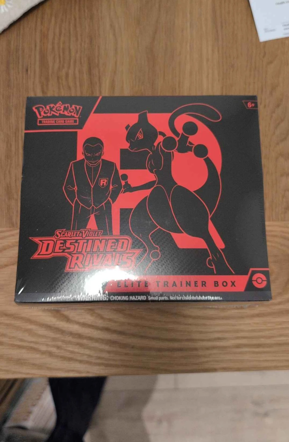 Destined Rivals Elite Trainer Box
