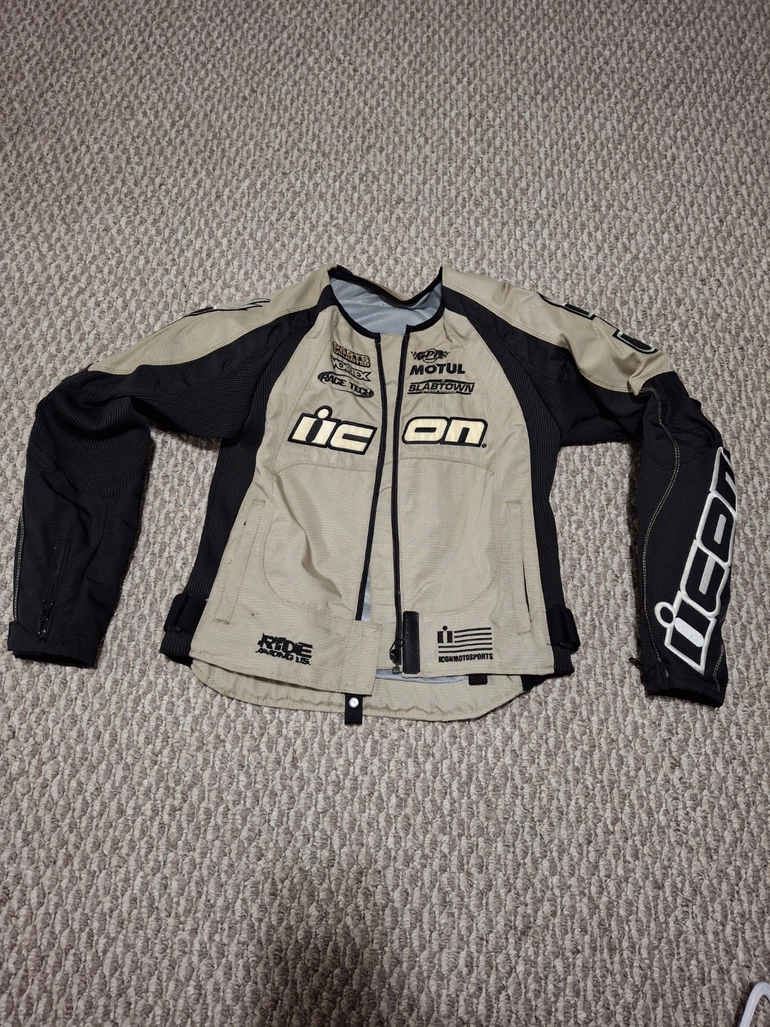 Woman's motorcycle Jacket - photo 2