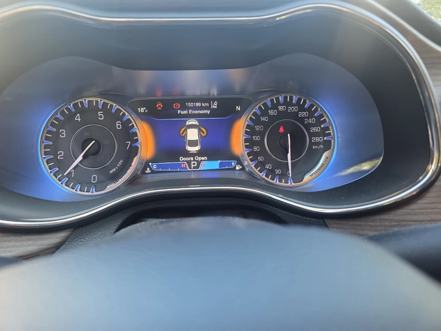 Chrysler 200c AWD Sedan - photo 5