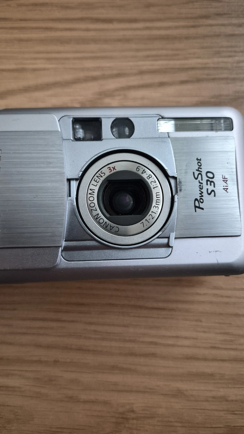 Canon PowerShot S30 Digital Camera - photo 2