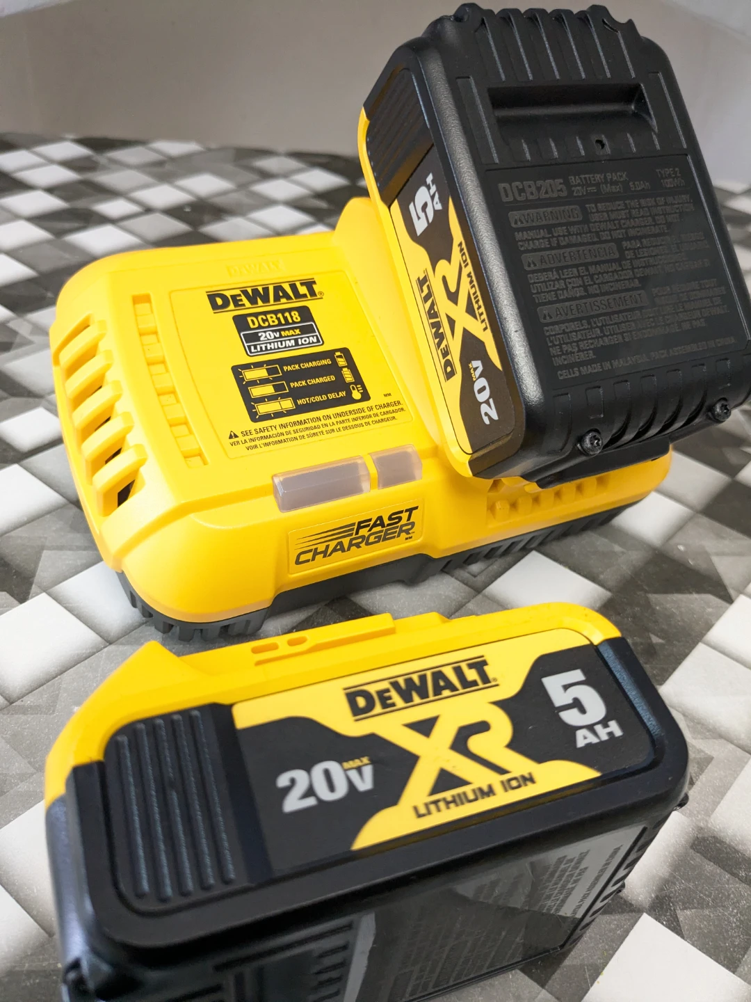 20V Max DeWalt 5AH XR Lithium Power 2 PACK Starter Kit - photo 2