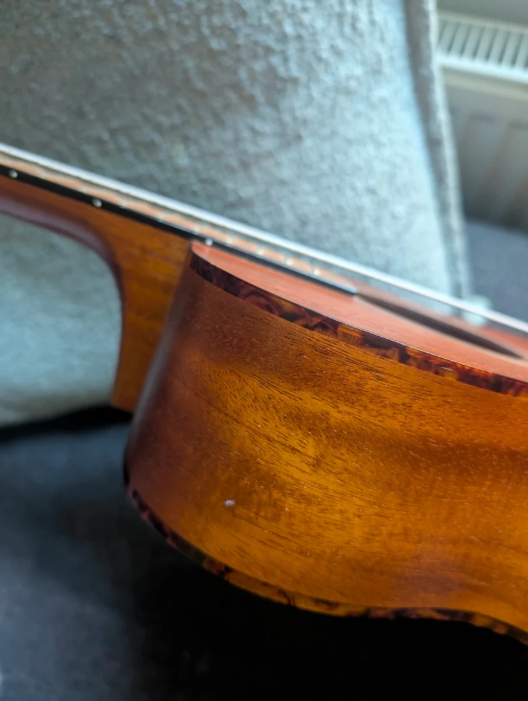 Baritone ukulele & case - photo 4