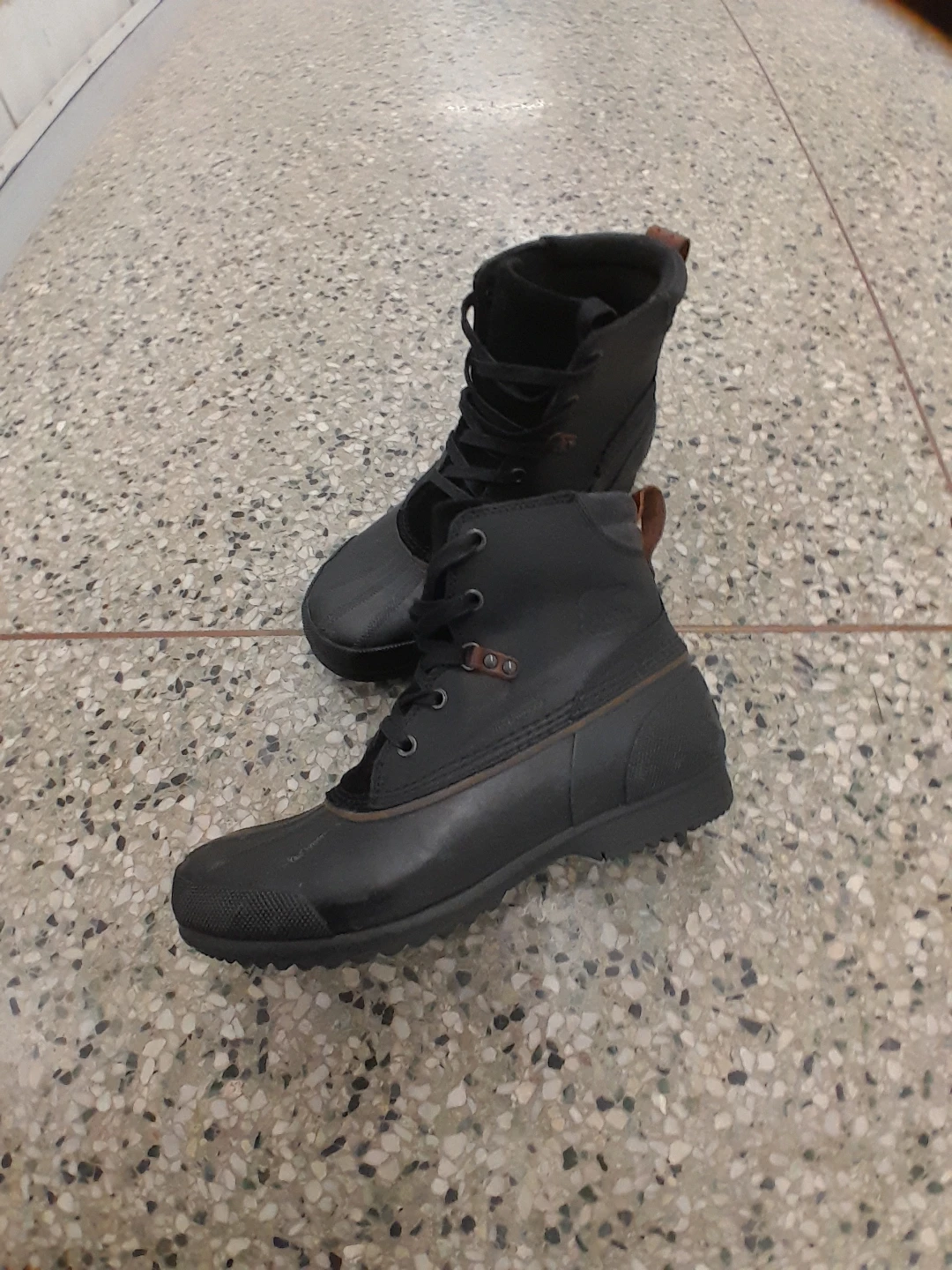 Sorel Waterproof Boots Black Men's Size  9.5 - photo 3