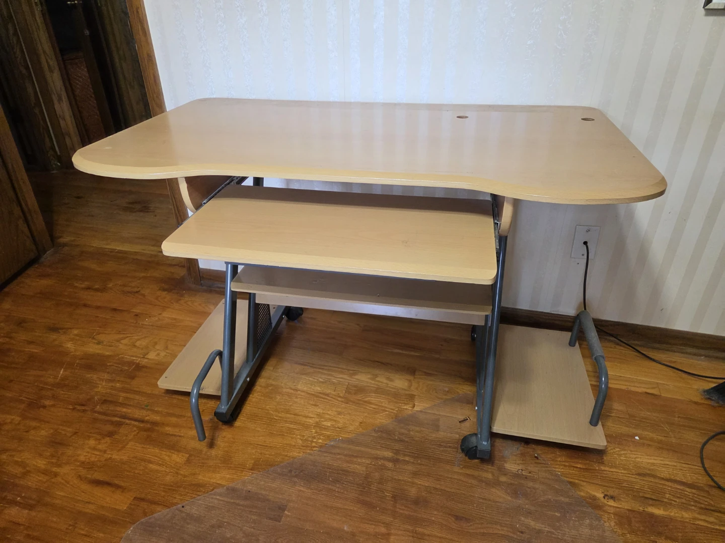 Mobile Computer Workstation Desk Station