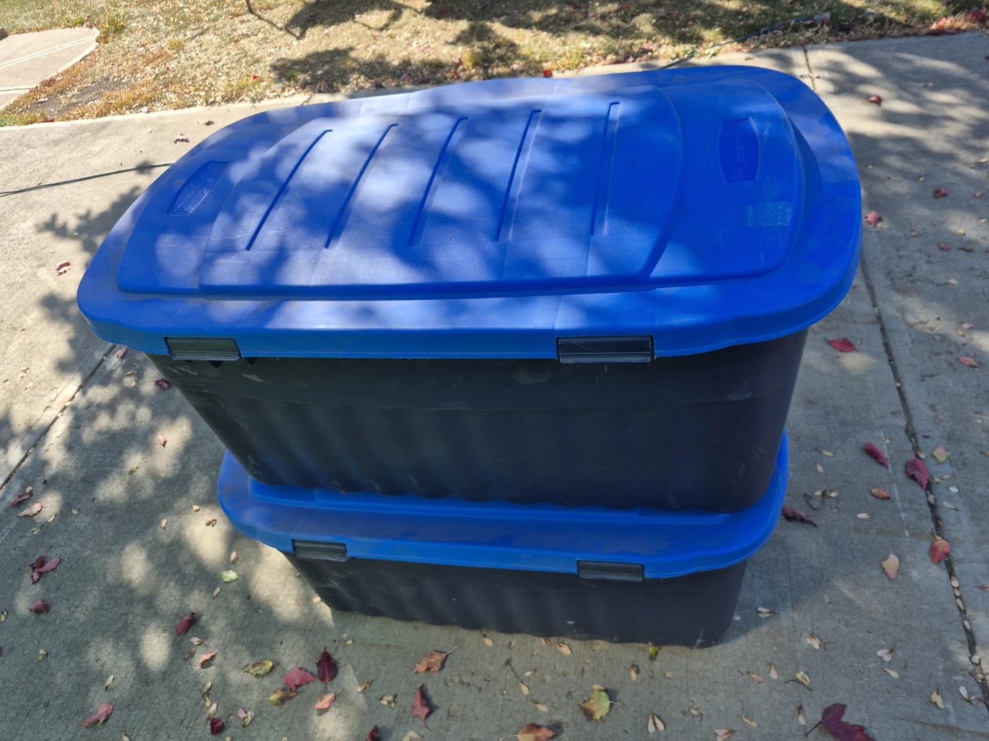 Two Canucks Rubbermaid Storage Totes - photo 2