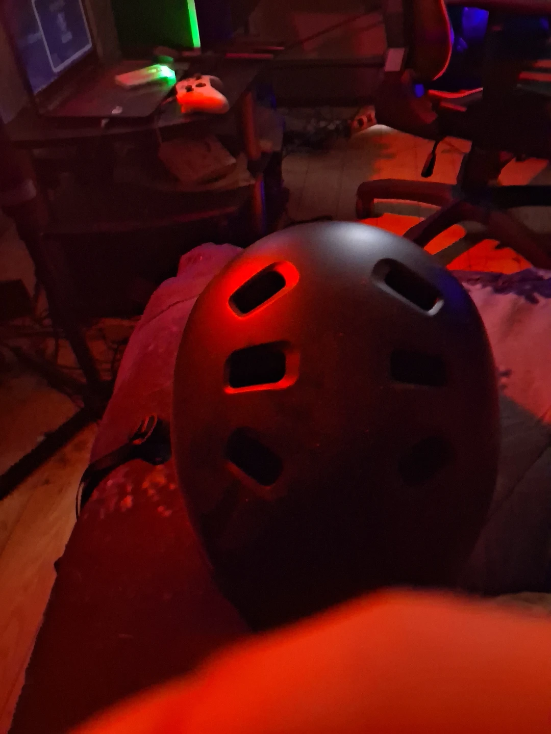 Adult bike helmet