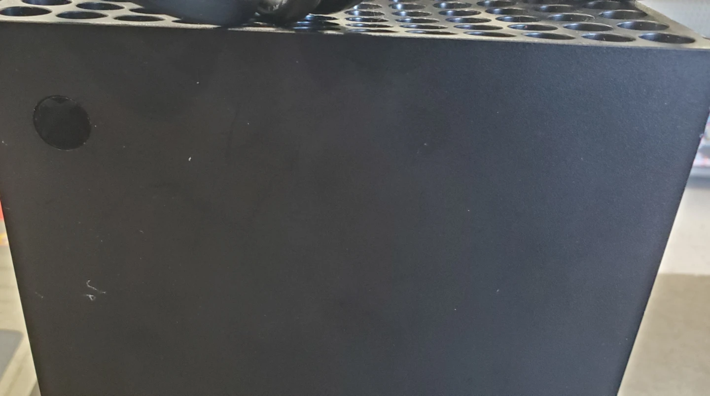 Xbox Series X console with controller and FIFA 22 game - photo 3