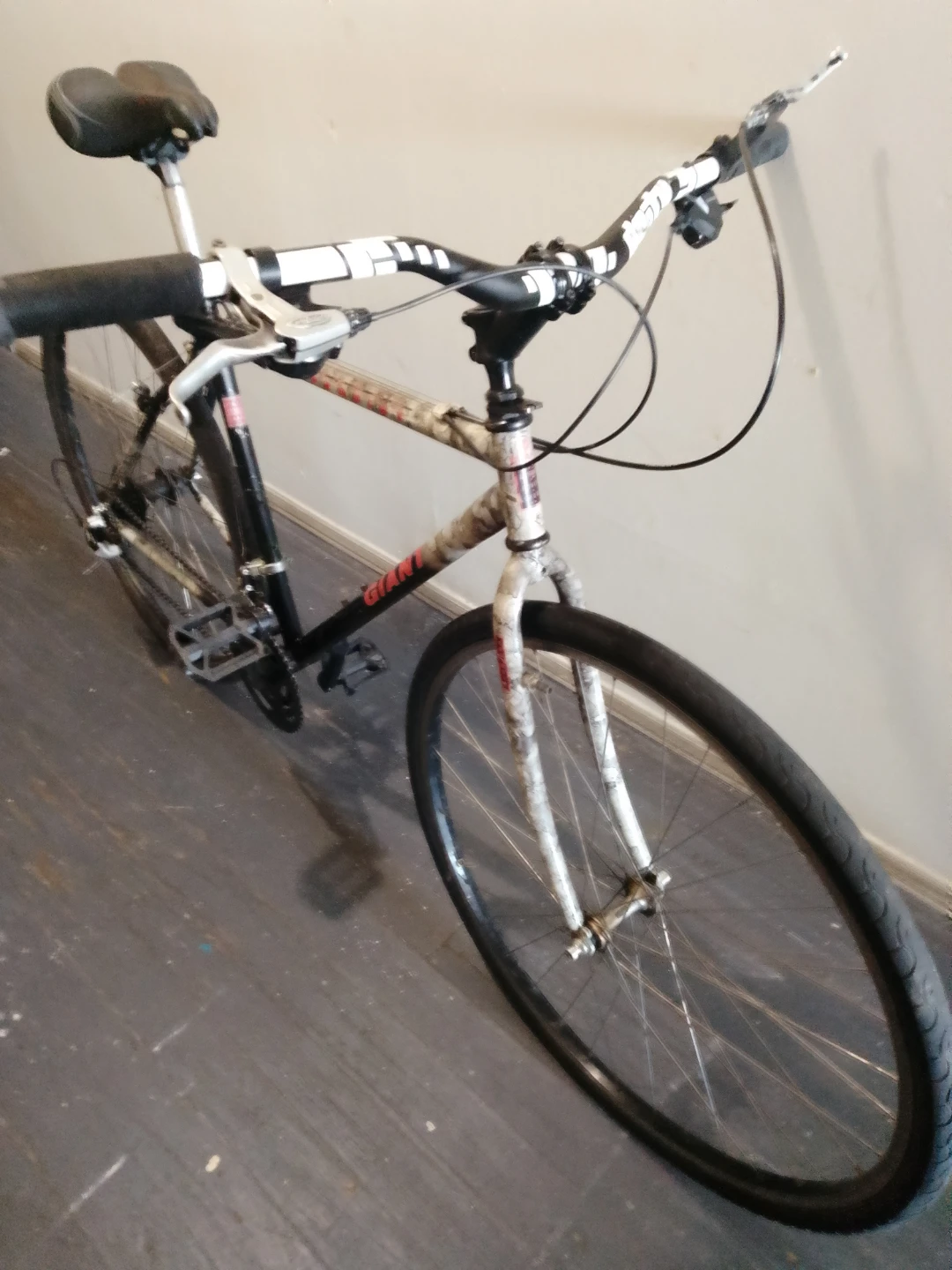 Giant Hybrid Bicycle - photo 4