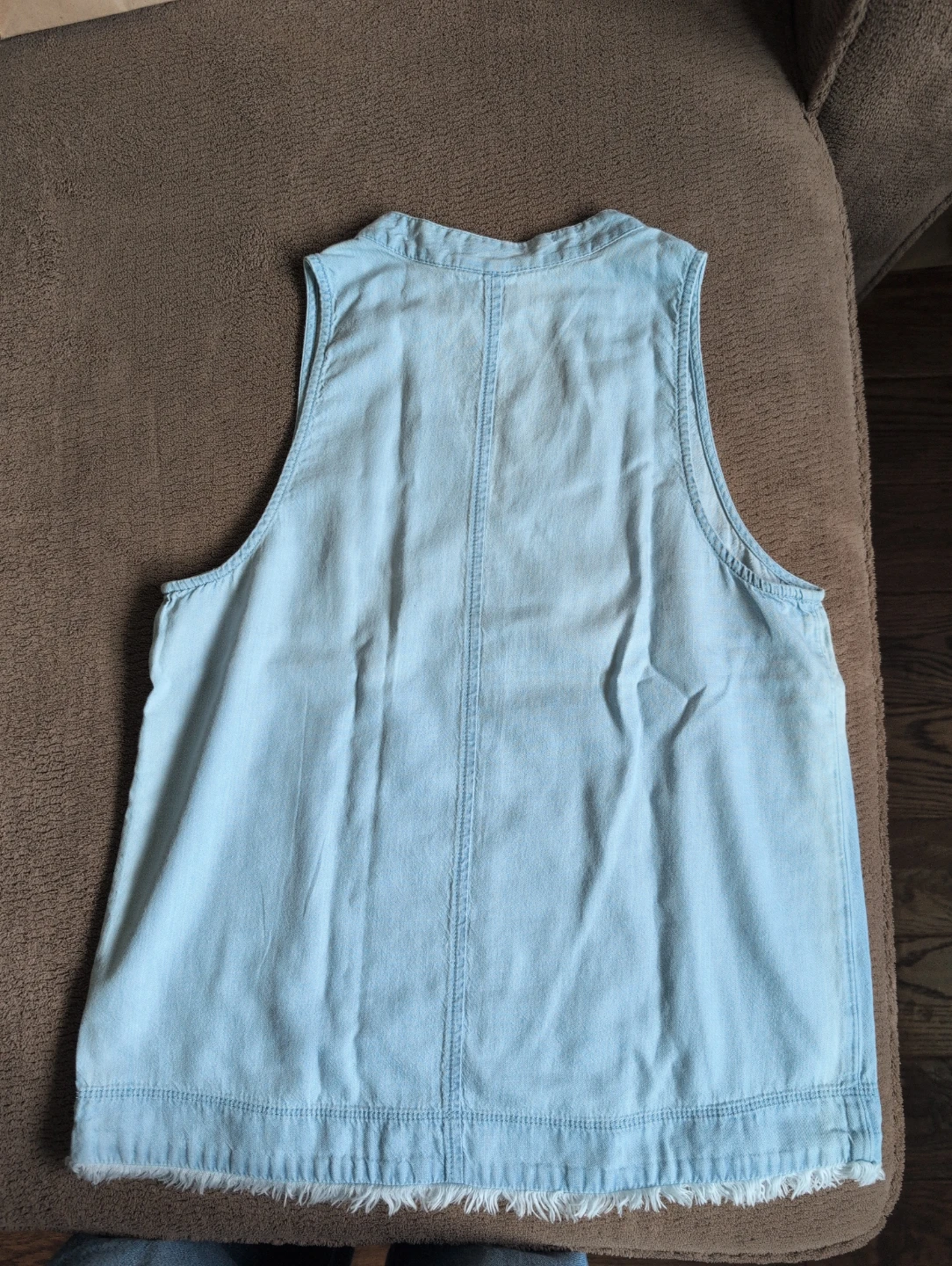 Light wash sleeveless denim top 🏈