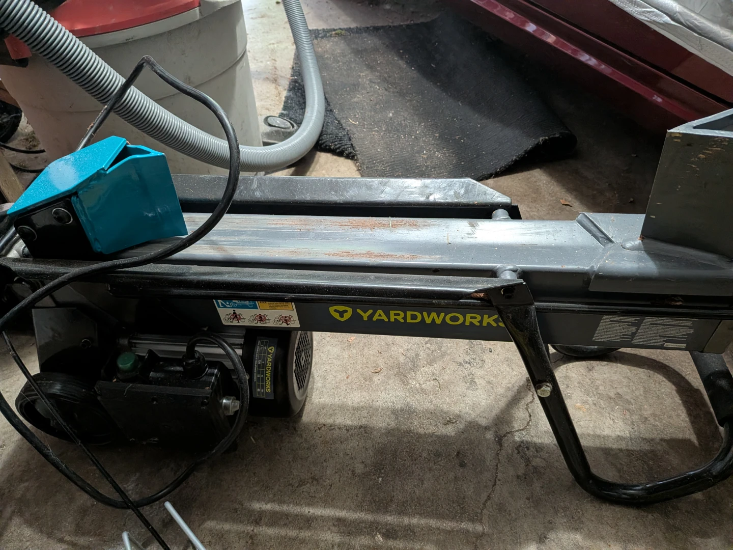 Yardwork Electric Log Splitter - photo 4