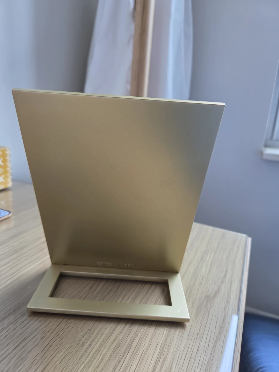 Estee Lauder Vintage Gold Table Mirror - photo 3