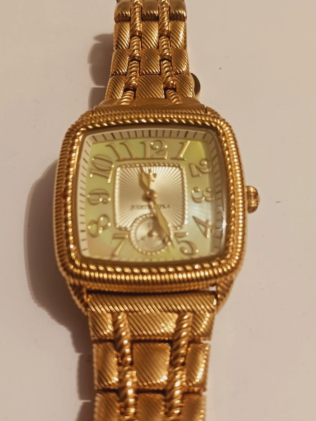 Judith Ripka Gorgeous Ladies Watch.  Needs a battery.