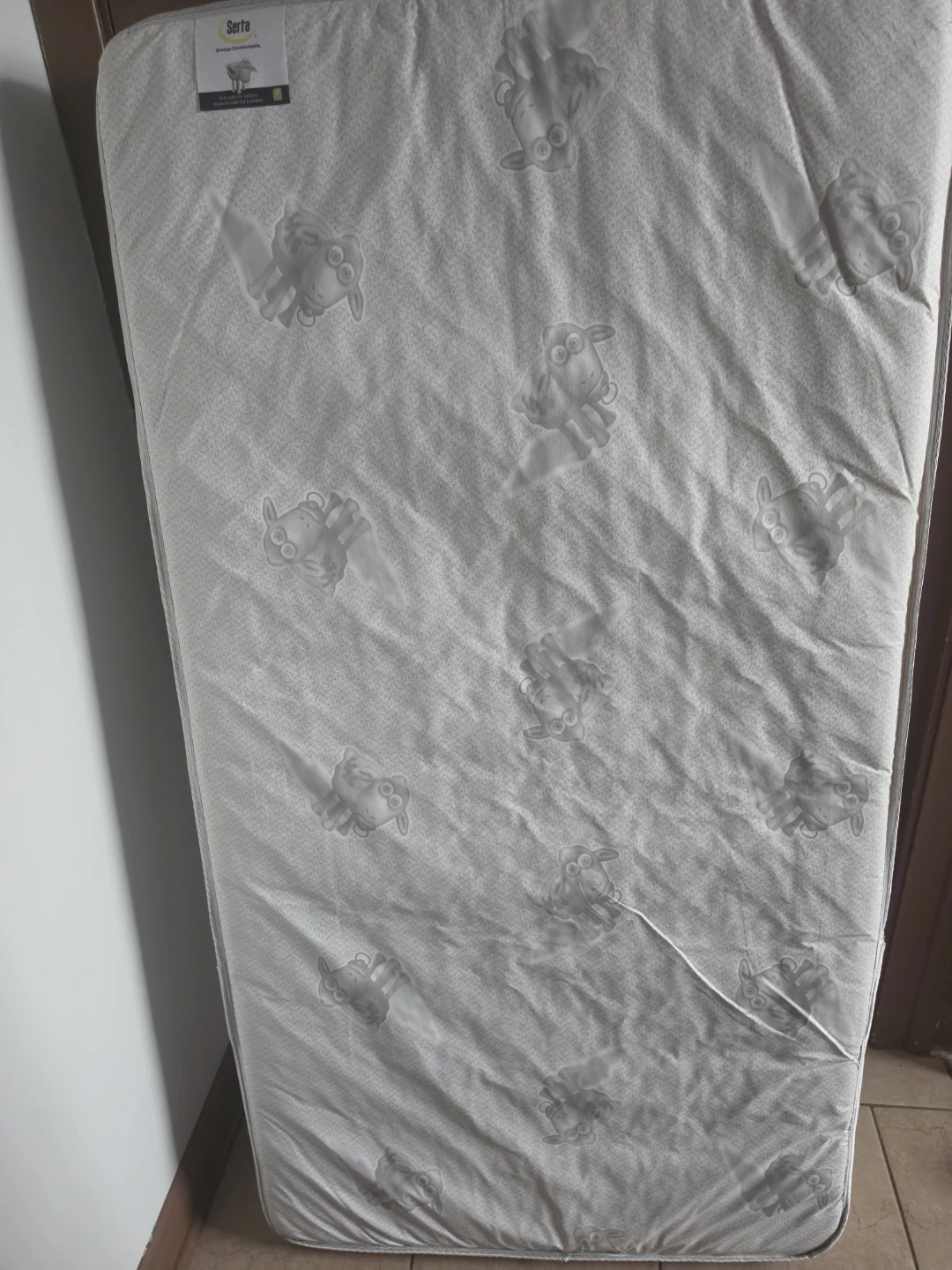 Serta mattress with sheep pattern - photo 2