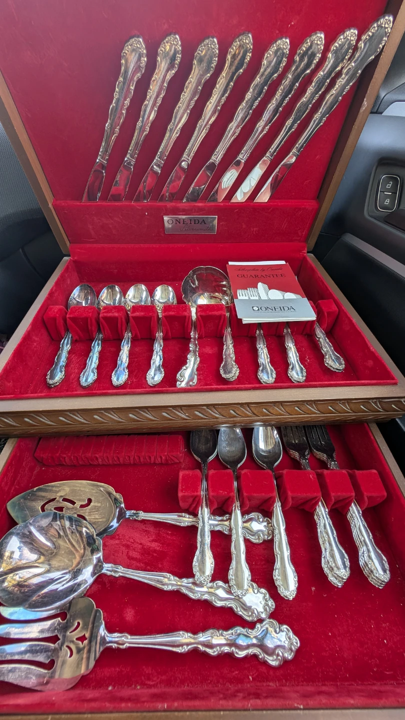 Silver Plated Flatware Set “Flirtation” by Oneida, 1881 Rogers.