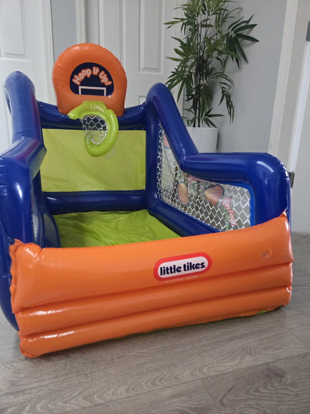 Little tikes inflatable  ball pit basketball - photo 3