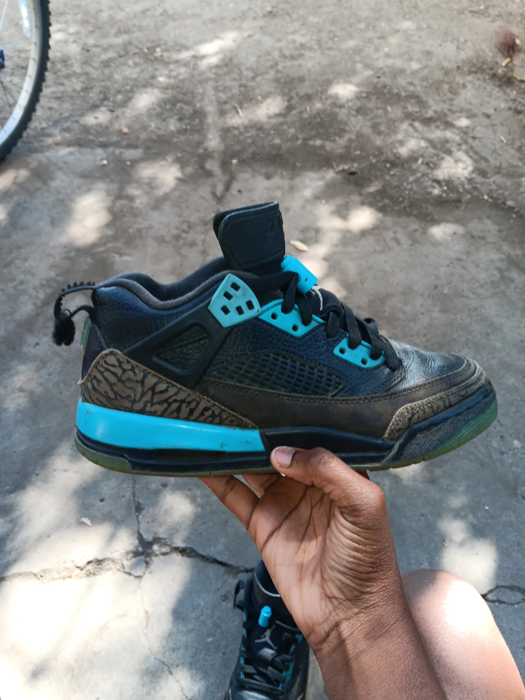 Jordan Spizike Black and Turquoise Sneakers - photo 2