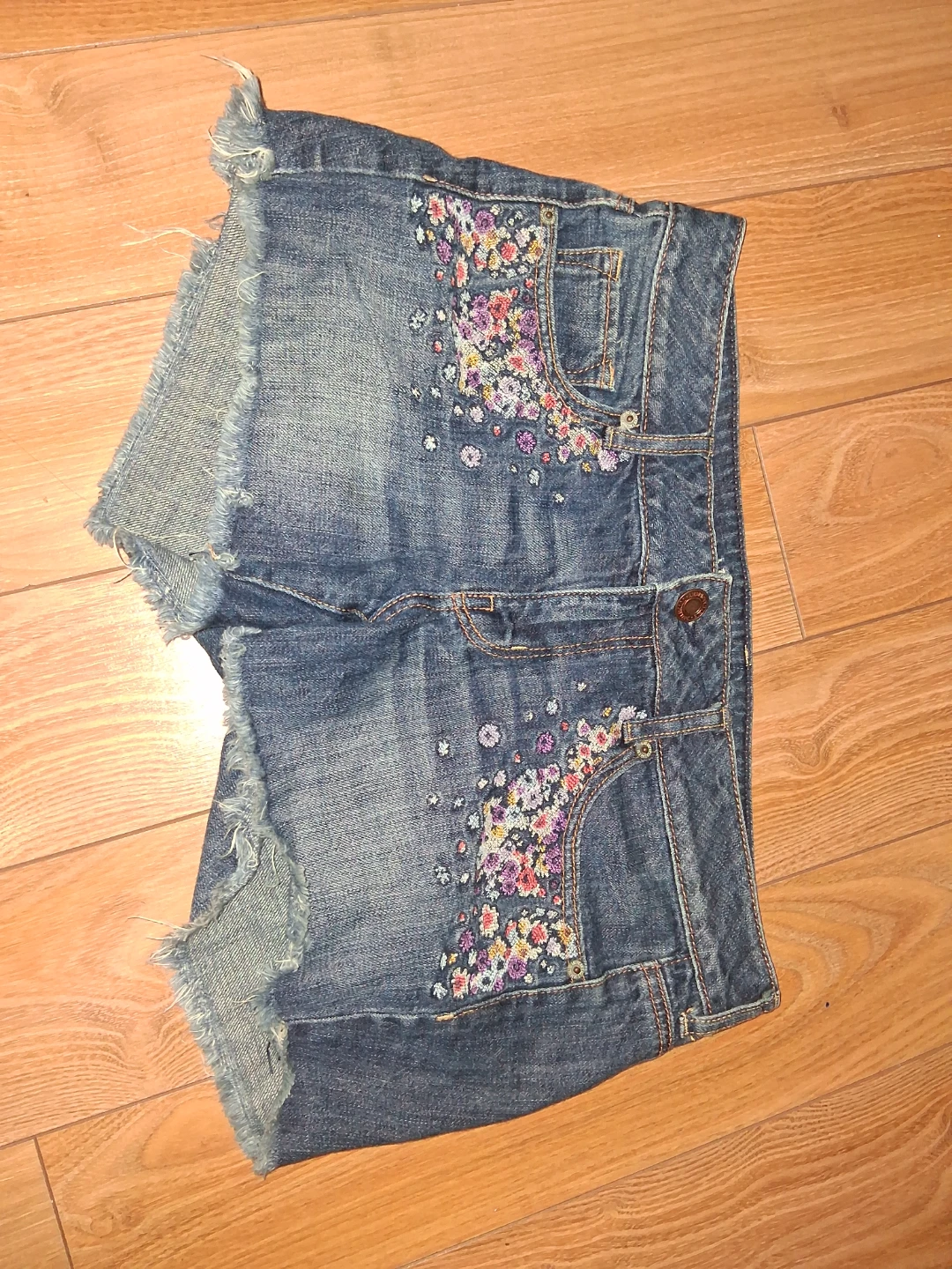 American Eagle Floral Denim Shorts - photo 3